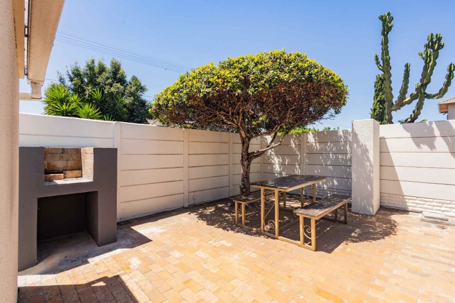 To Let 2 Bedroom Property for Rent in Oakdale Western Cape